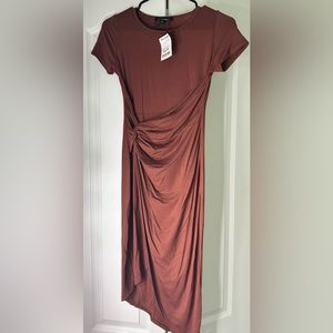 BROWN MID LENGTH DRESS WITH LEG SLIT
